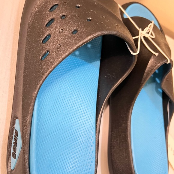 Ortho Slides | Pool, beach, dorm | sandals | Size 10 | Black | NWT - Picture 2 of 4
